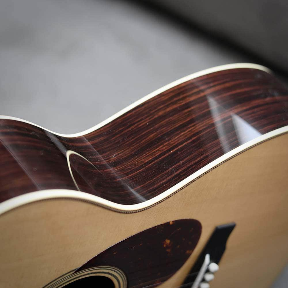 Collings 002H-T 14 Fret Traditional Package Collings Guitars