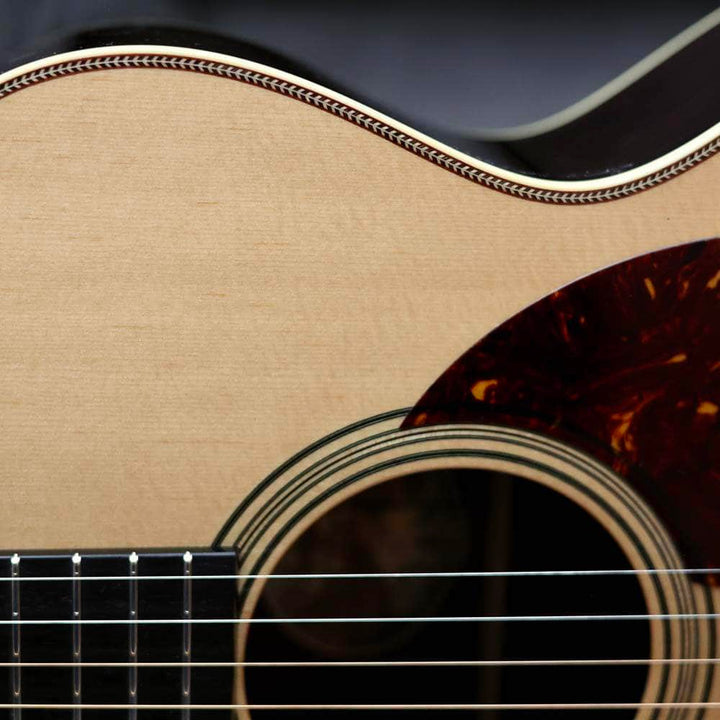 Collings OM2H T with Old Growth Sitka Spruce Top Collings Guitars