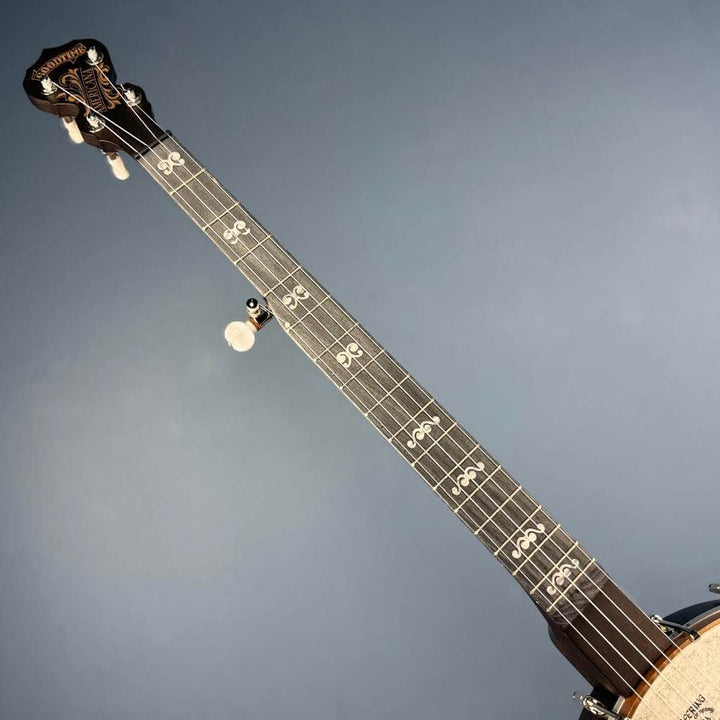 Custom Deering NYLON Artisan Goodtime Americana Banjo with Scoop, Bronze Hardware and Skintone Head Deering 5 String Openback Banjo