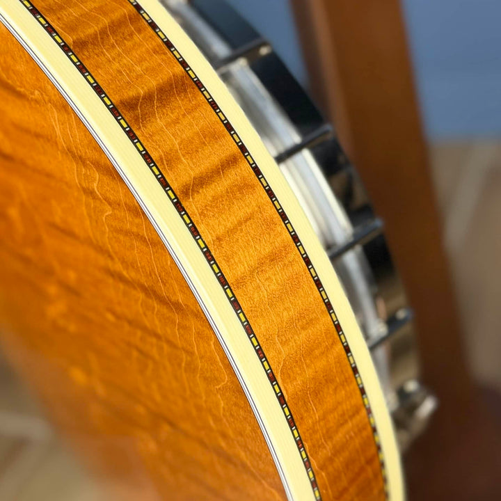 Deering Calico 5-String Banjo Demo Deering 5 String Banjos