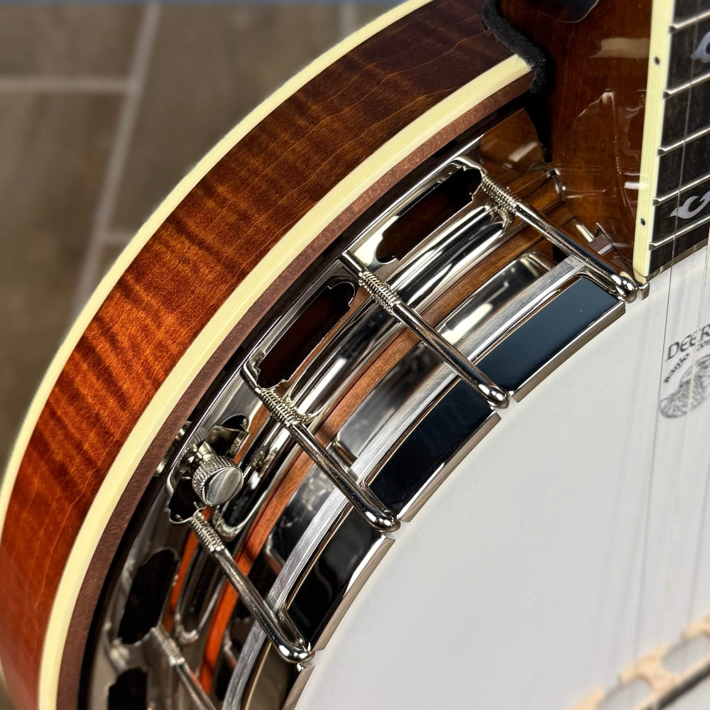 Deering Custom Golden Wreath Curly Maple 5-String Banjo Deering 5 String Banjos Default