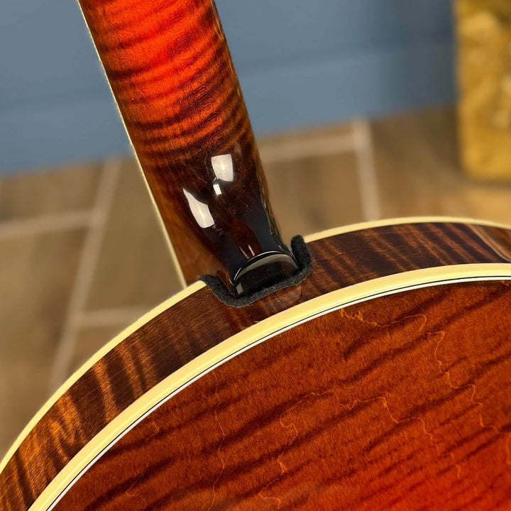 Deering Custom Golden Wreath Curly Maple 5-String Banjo Deering 5 String Banjos Default