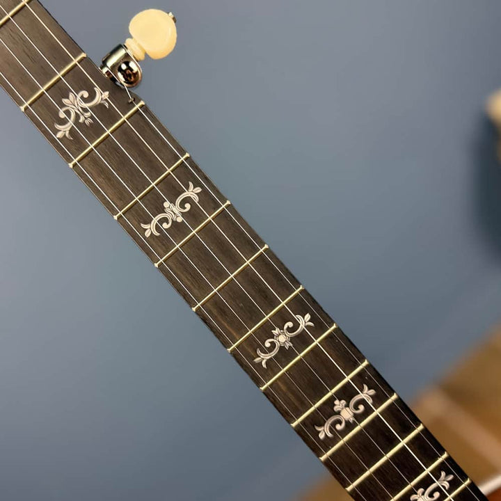 Left Handed Deering Sierra 5-String Banjo (Mahogany) Deering 5 String Banjos Default