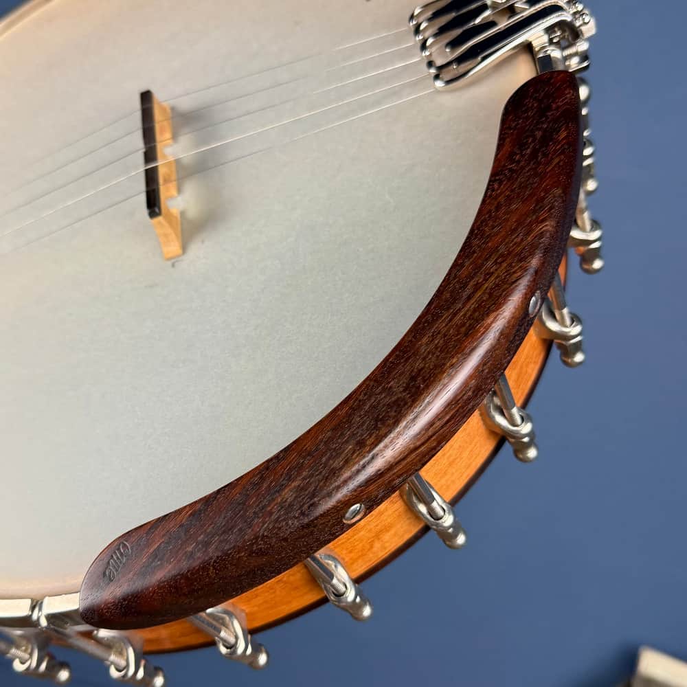 Ome Minstrel-Style Jubilee 12" 5-String Mahogany 5-String Banjo Scroll Peghead and Scoop, Used Ome Banjos 5 String Banjos