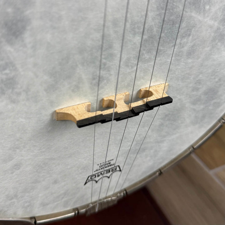 Used Ome Juniper Deluxe Silver Bell Tone Ring 5-string Openback Banjo Banjo Studio