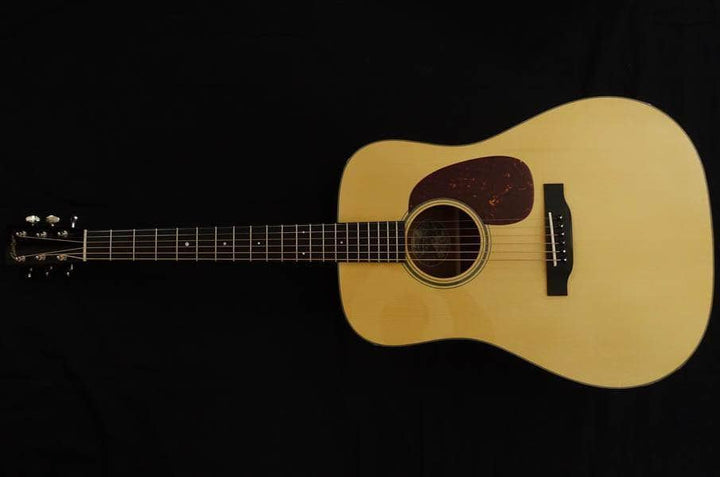 Collings D1A Varnish (D1AV) Dreadnought Guitar Collings Guitars