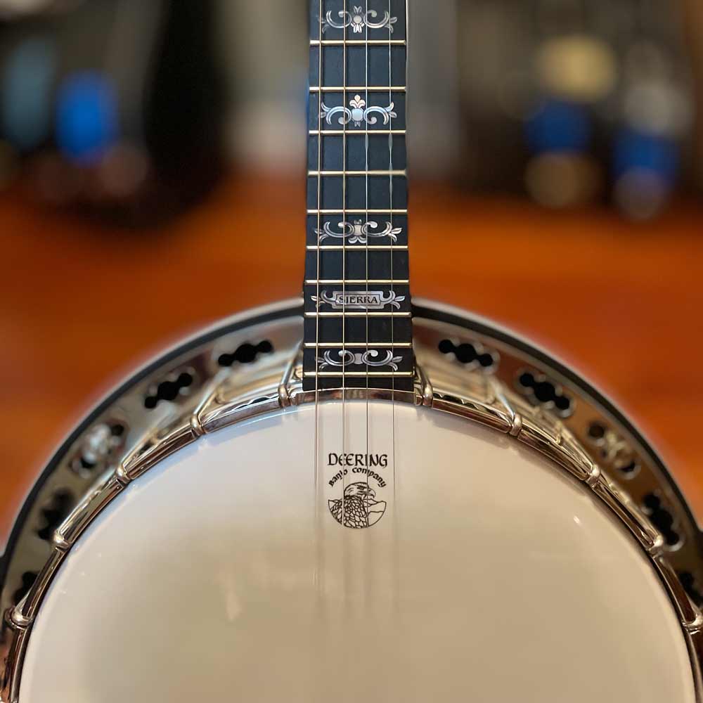 Deering Sierra Maple 19-Fret Tenor Banjo Deering 4 String Banjos