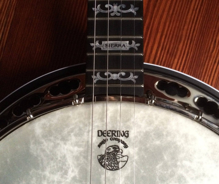 Deering Sierra Maple 19-Fret Tenor Banjo with Tubaphone Tone Ring Deering 4 String Banjos